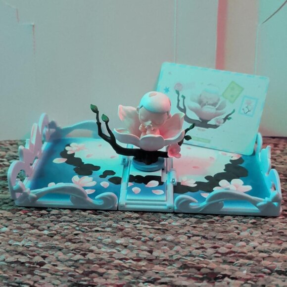 ***ON HOLD*** Popmart Gift For You "Kubo Magnolia" - Picture 2 of 5